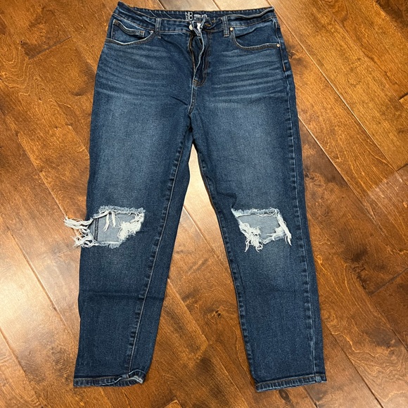 Distressed mom jean ::: S main image 0